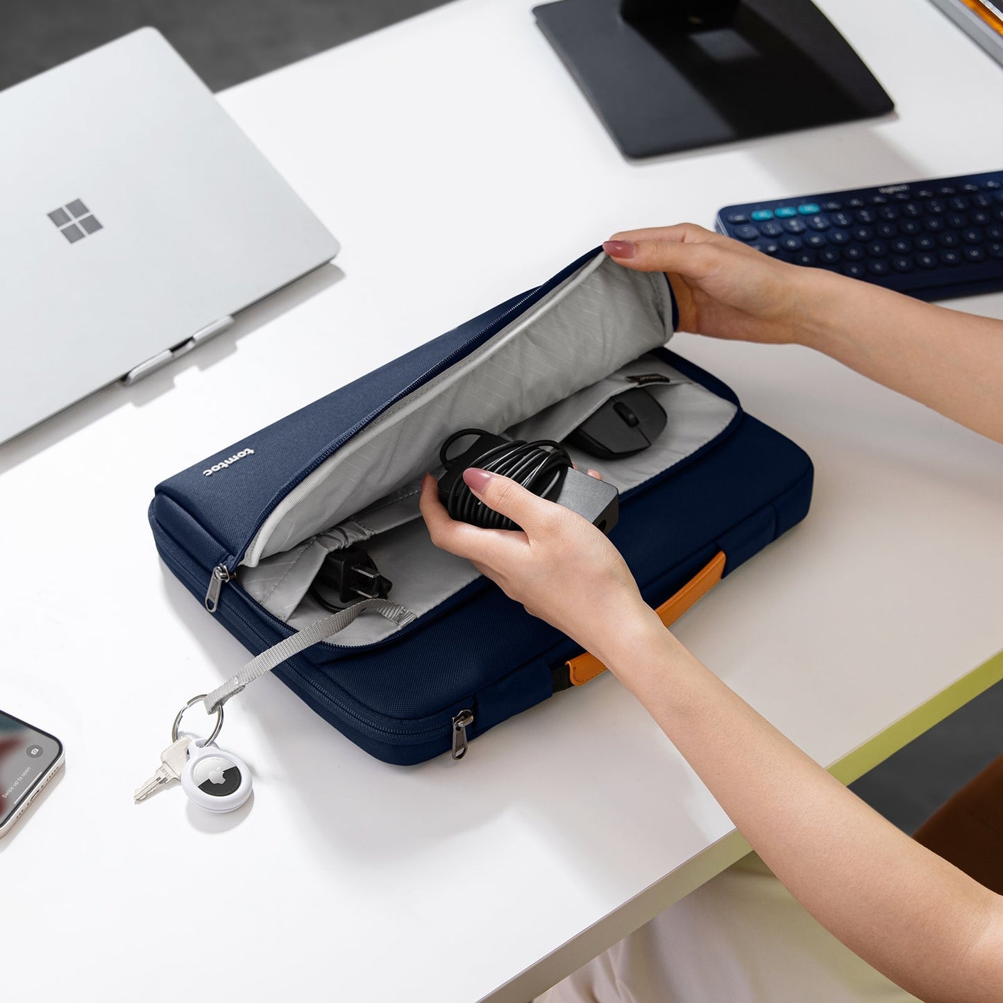 Defender-A14 Laptop Briefcase/ Handbag For 13.5-14.4-inch Laptop