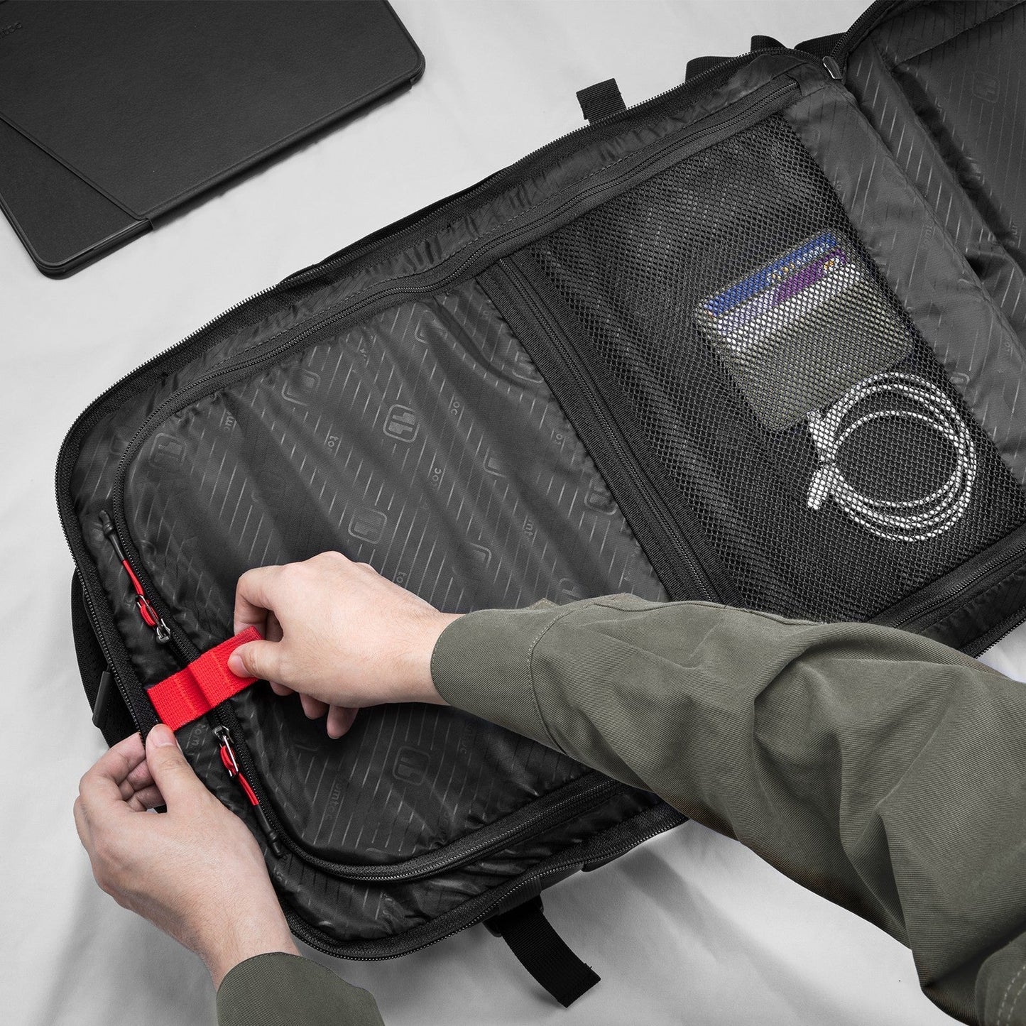 Navigator-T66 Travel Laptop Backpack 40L