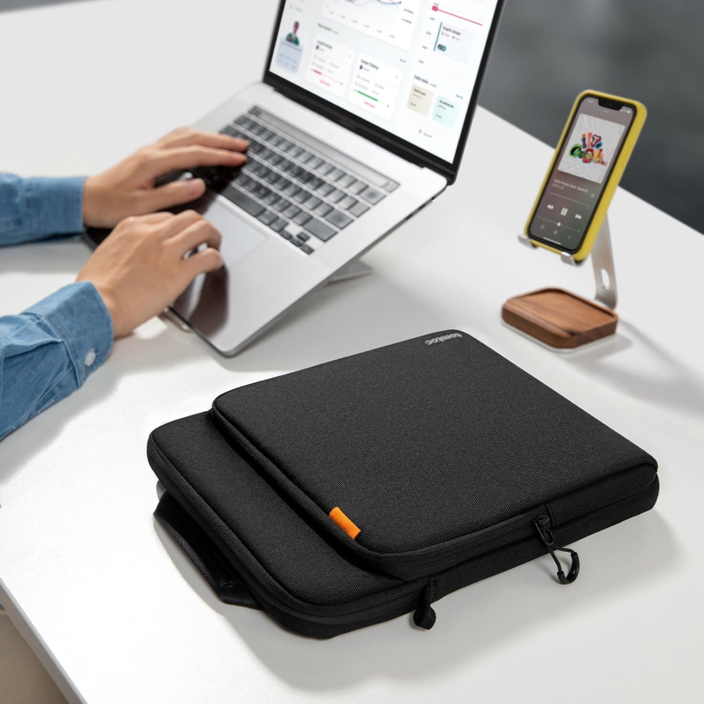 DefenderACE-H13 Laptop Shoulder Bag 13-inch | Black