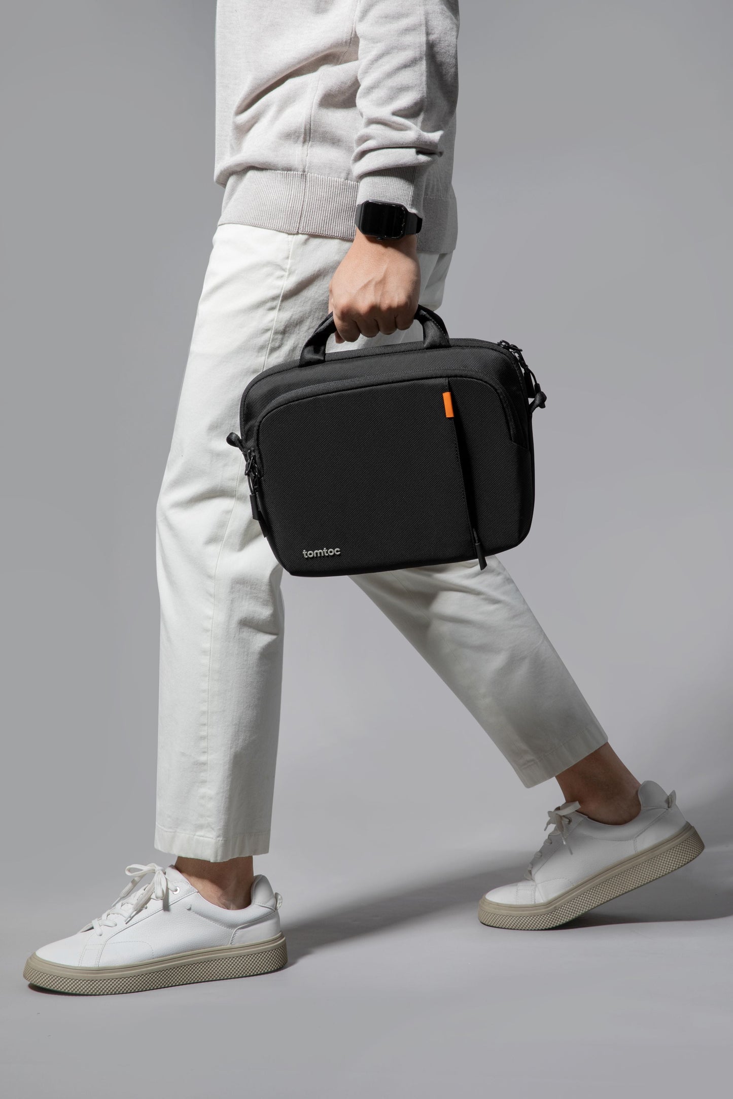 Defender-B30 Tablet Shoulder Bag Black 11 Inch