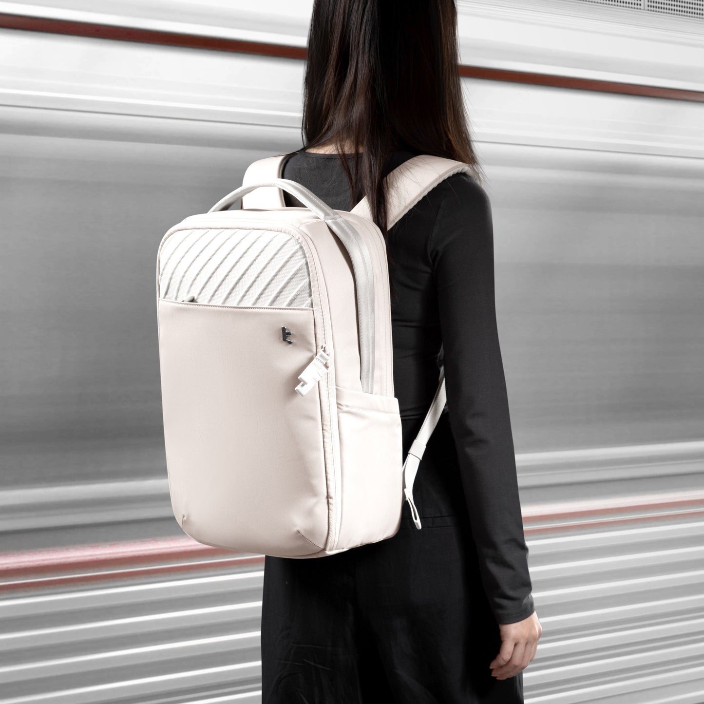 Voyage-T50 Laptop Backpack 15.6 Inch White 20L