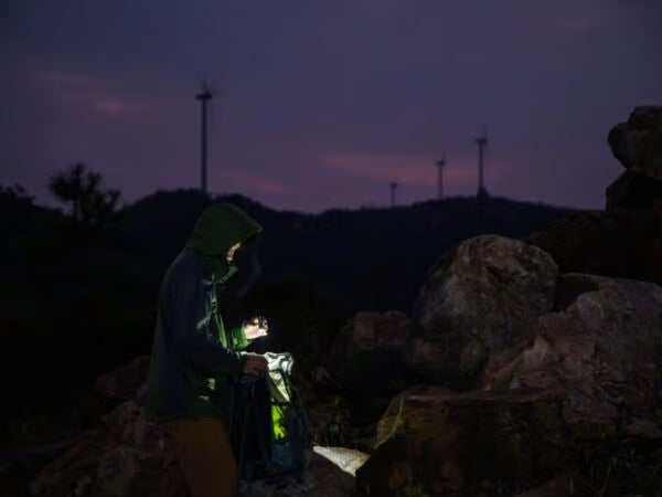 Olight Baton 4 Rechargeable LED Flashlight 1300 Lumens 170m Black