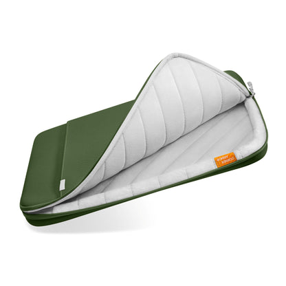 Defender-A13 Laptop Sleeve - green