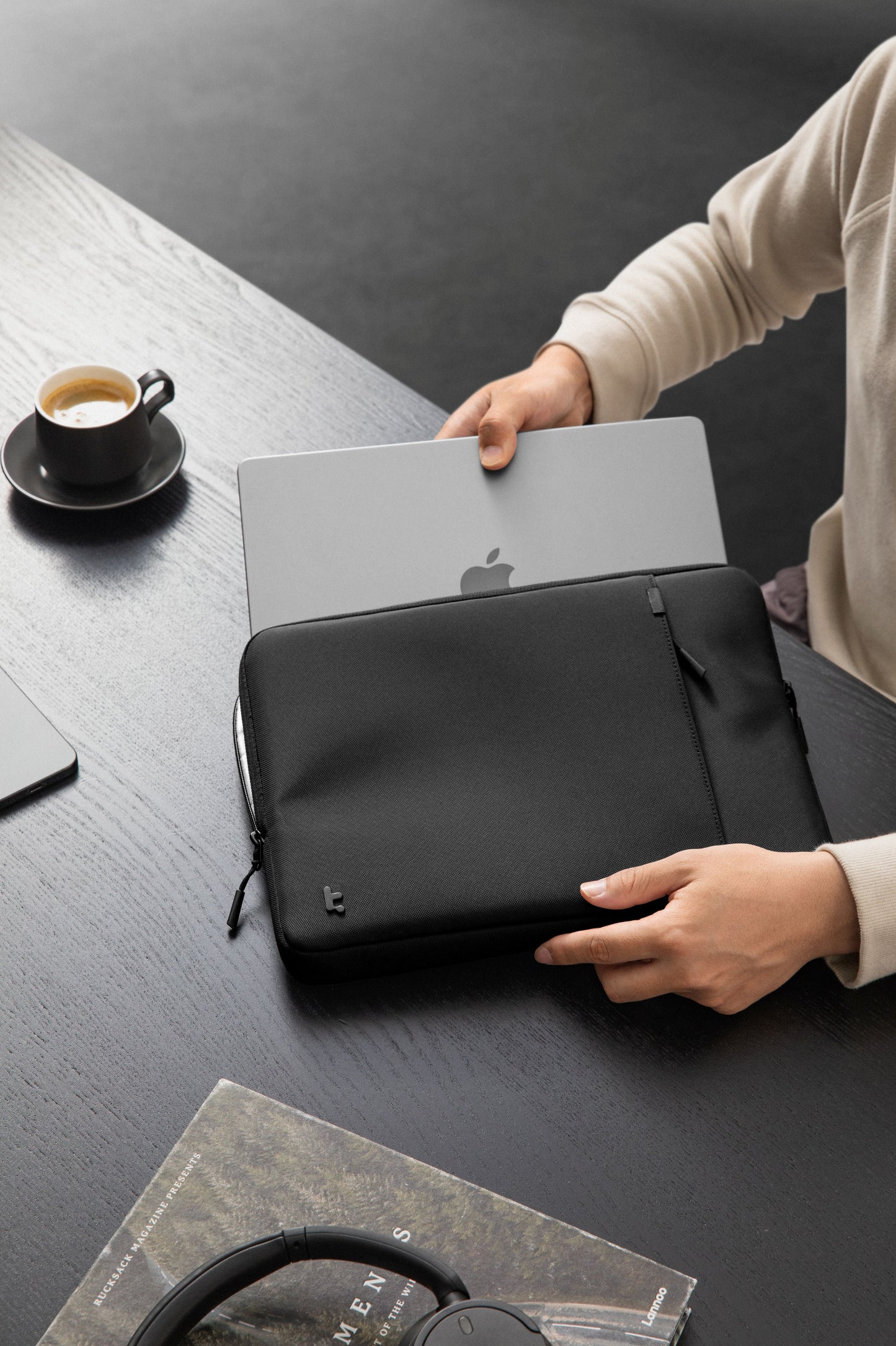 Defender-A13 Premium Laptop Sleeve  - 13 inch - Black