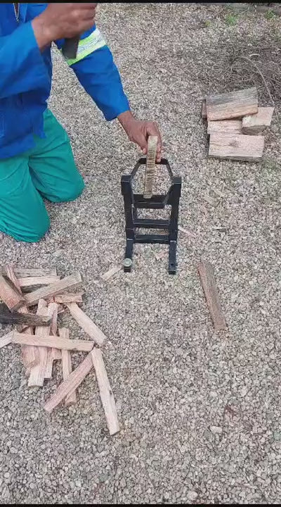 Wood Splitter & 4 Ground Pegs + Carry Bag